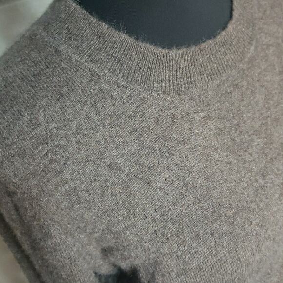 SCOOP NYC 100% Cashmere Medium Sweater Brown Crewneck Classic Staple Piece - Picture 3 of 5